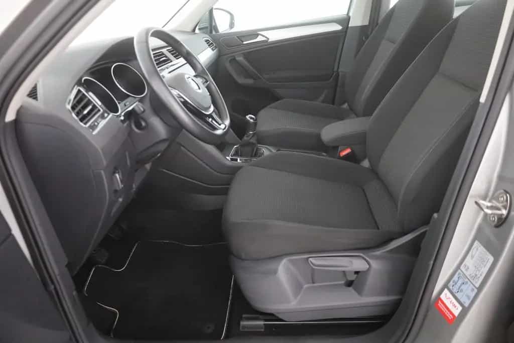 Volkswagen Tiguan 1.5 TSI LED Navi Sitzheizung Tempomat AHK 01/2019-photo-22