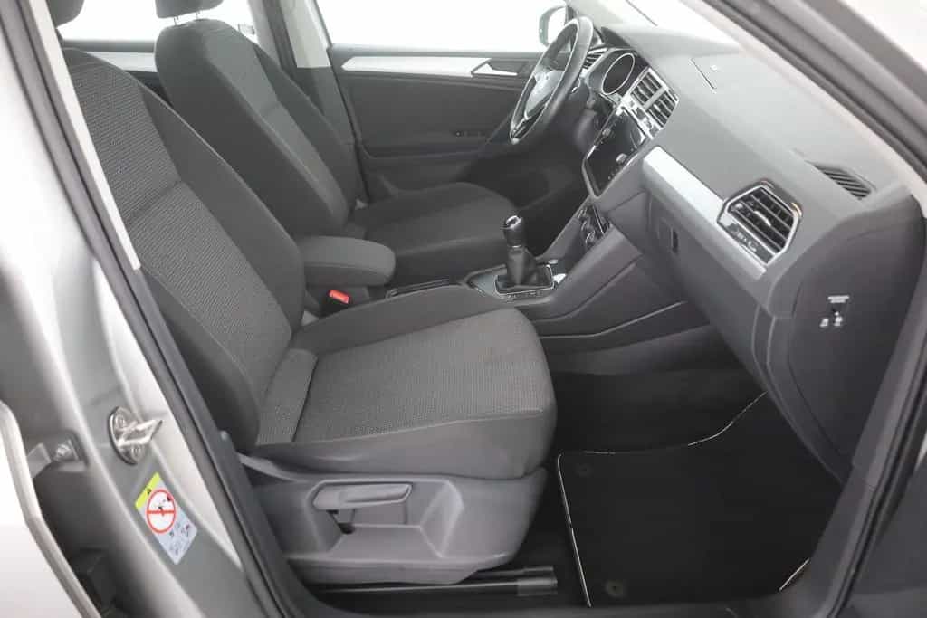 Volkswagen Tiguan 1.5 TSI LED Navi Sitzheizung Tempomat AHK 01/2019-photo-23