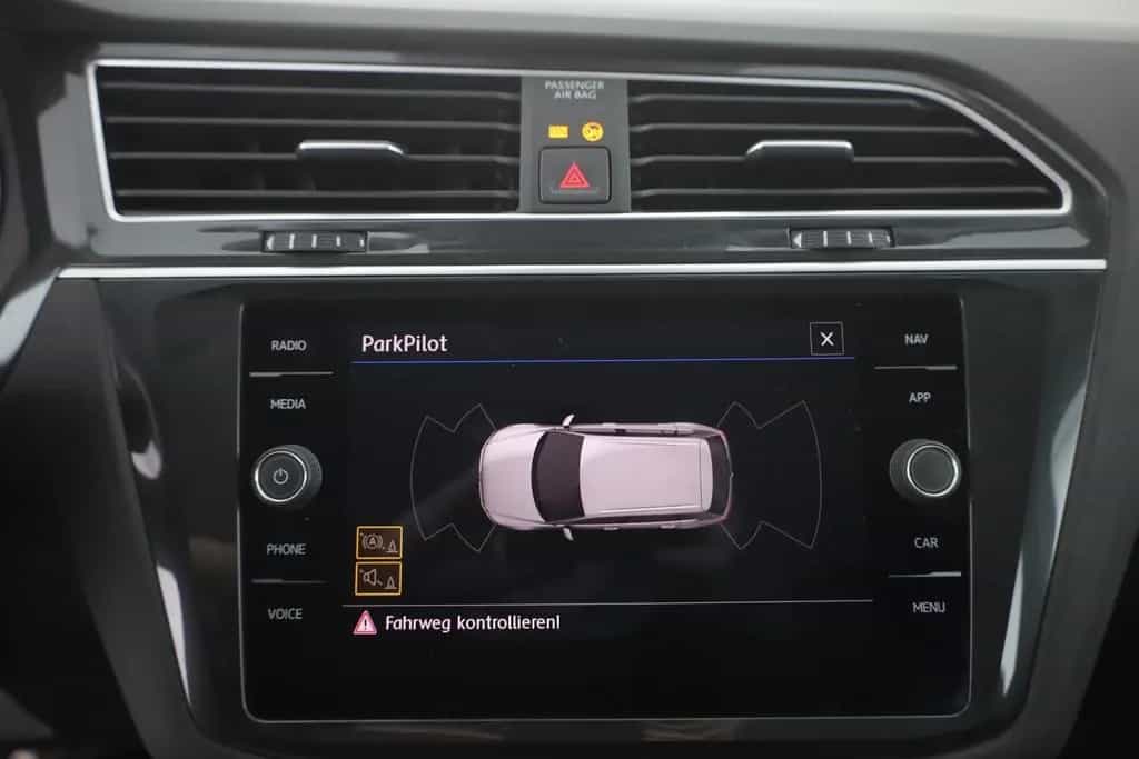 Volkswagen Tiguan 1.5 TSI LED Navi Sitzheizung Tempomat AHK 01/2019-photo-27