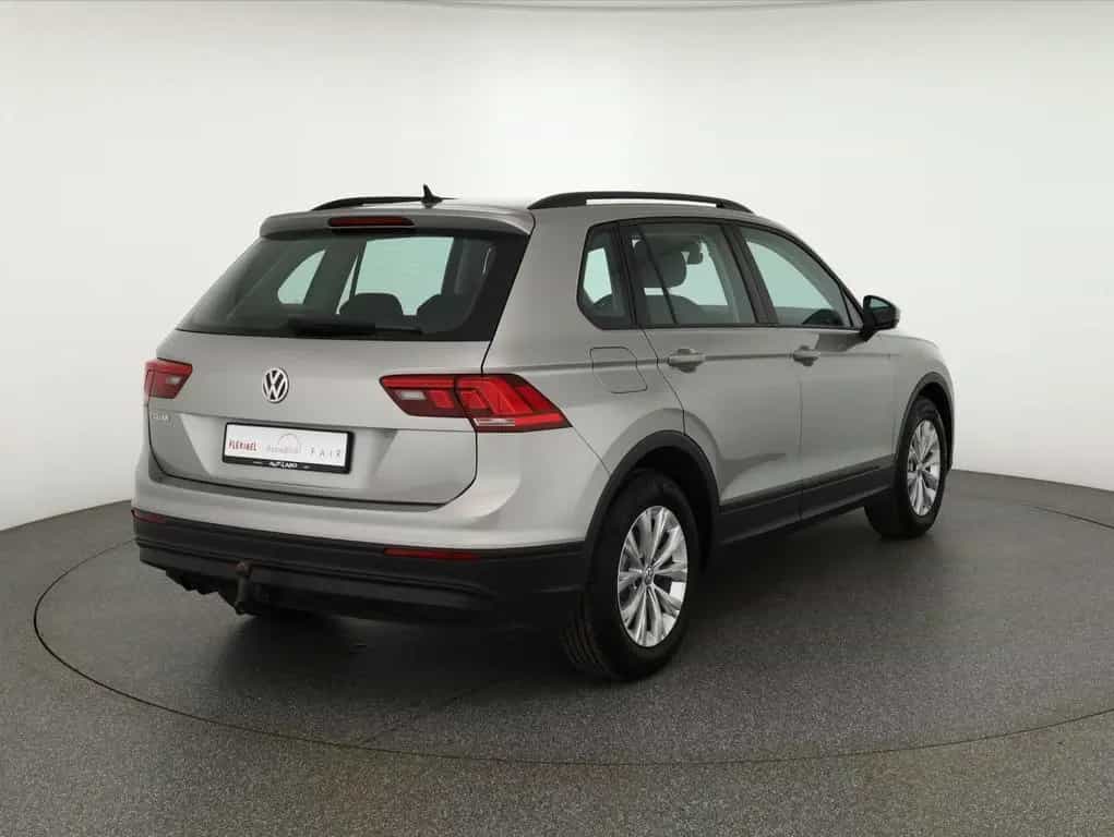Volkswagen Tiguan 1.5 TSI LED Navi Sitzheizung Tempomat AHK 01/2019-photo-5
