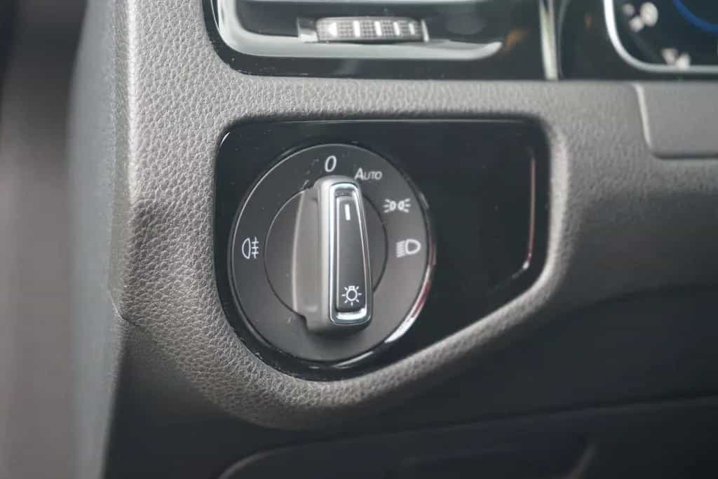 Volkswagen Golf VII 1.5 TSI IQ.DRIVE LED ACC Totwinkel 10/2019-photo-19