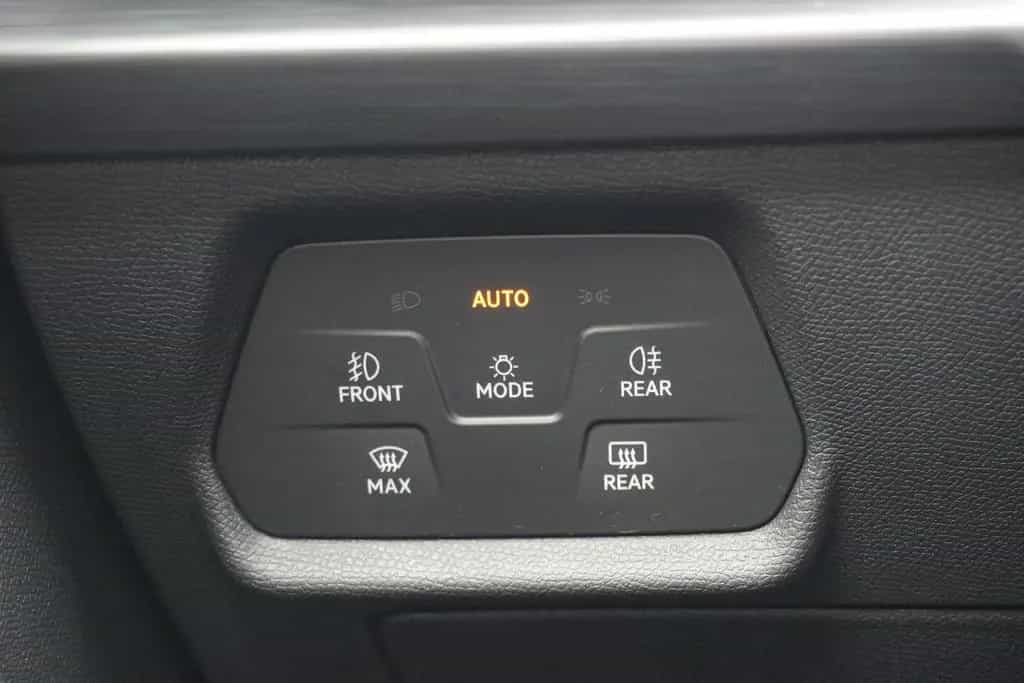Cupra Formentor 2.0 VZ ACC LED Navi AHK Beats Kamera 09/2022-photo-16