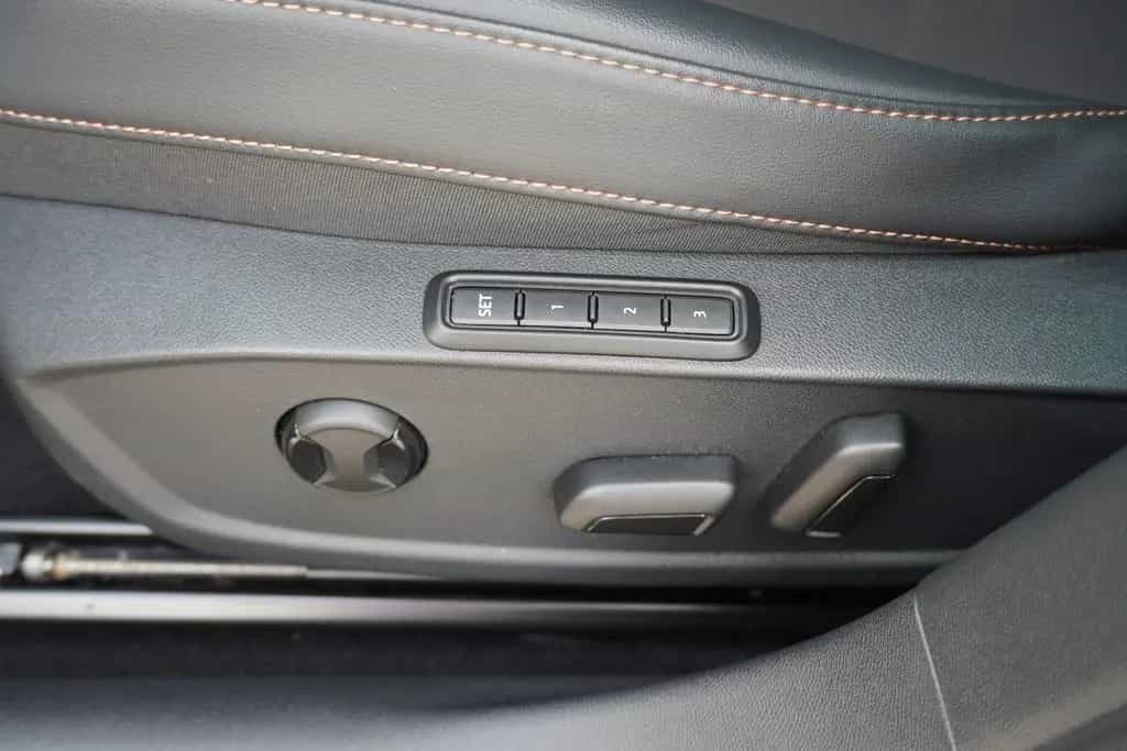Cupra Formentor 2.0 VZ ACC LED Navi AHK Beats Kamera 09/2022-photo-26