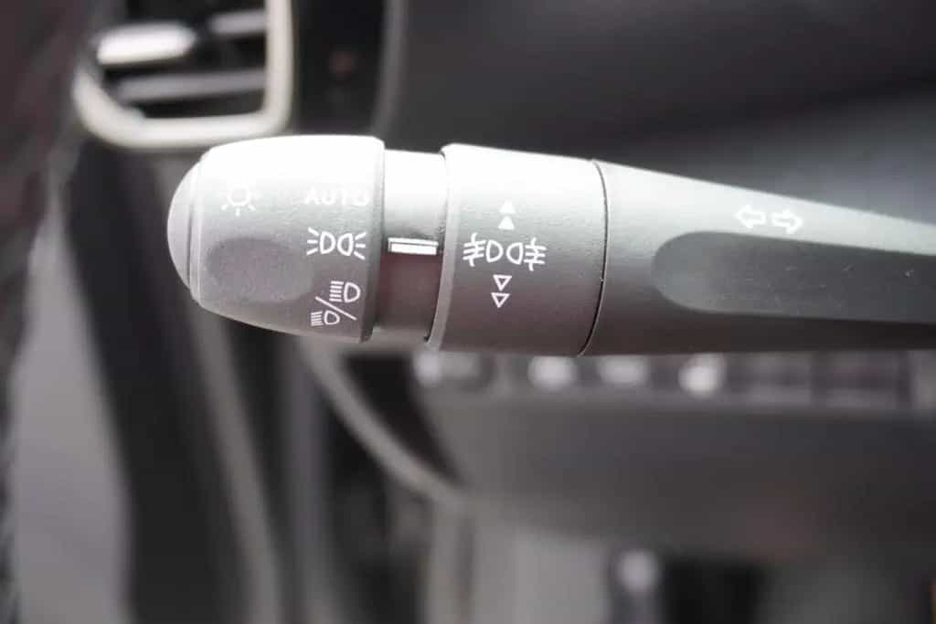Citroën C4 1.2 e-THP Feel LED Android Apple Winterpaket 12/2021-photo-20