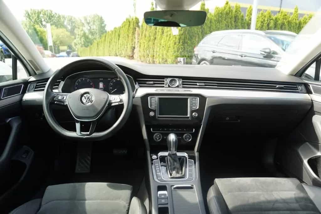 Volkswagen Passat Variant 1.8 TSI R-Line LED Navi ACC AHK 02/2017-photo-15