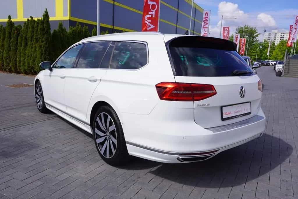 Volkswagen Passat Variant 1.8 TSI R-Line LED Navi ACC AHK 02/2017-photo-2
