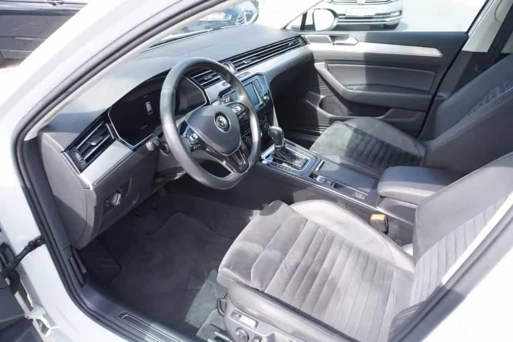 Volkswagen Passat Variant 1.8 TSI R-Line LED Navi ACC AHK 02/2017-photo-9