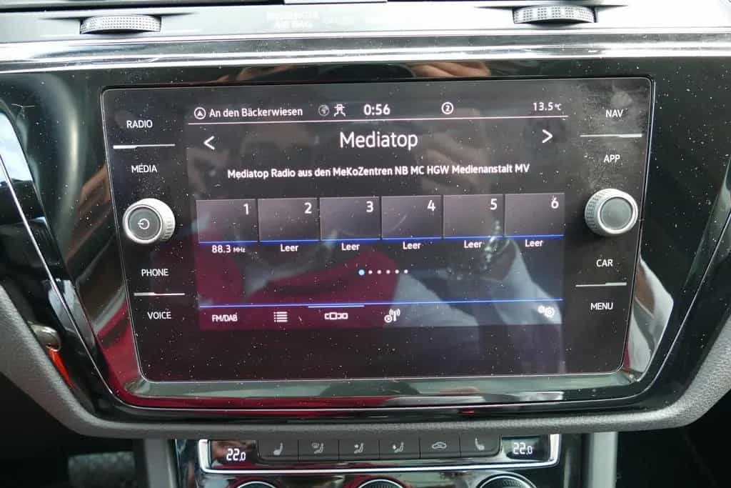Volkswagen Touran 1.5TSI Highline LED Navi ACC Sitzheizung 03/2021-photo-13
