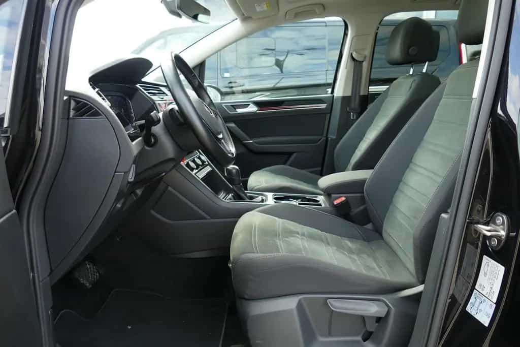 Volkswagen Touran 1.5TSI Highline LED Navi ACC Sitzheizung 03/2021-photo-21