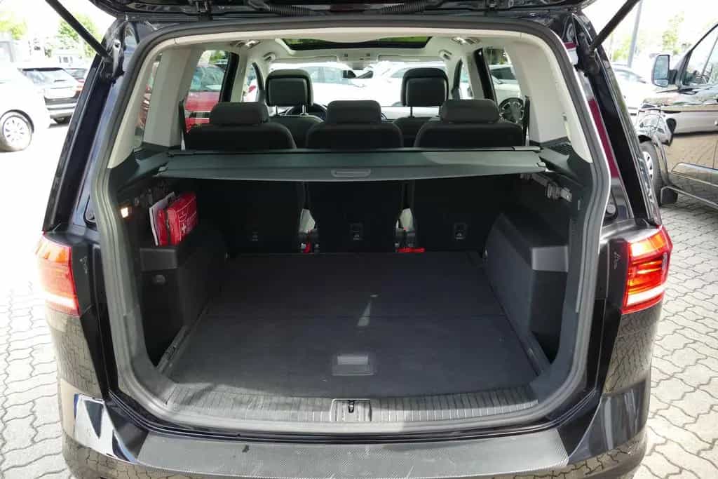 Volkswagen Touran 1.5TSI Highline LED Navi ACC Sitzheizung 03/2021-photo-24