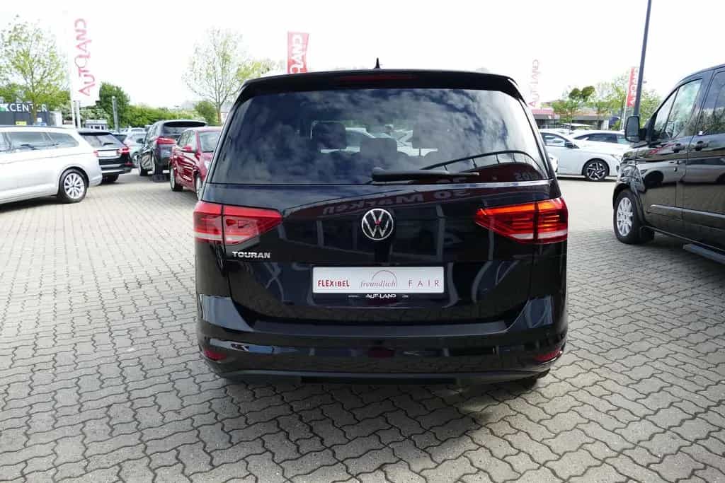 Volkswagen Touran 1.5TSI Highline LED Navi ACC Sitzheizung 03/2021-photo-3