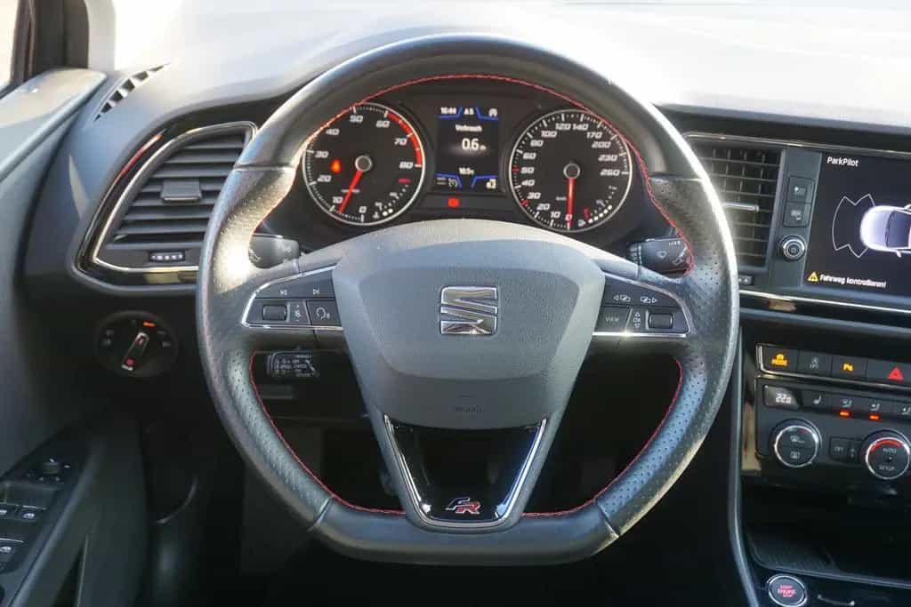 Seat Leon ST 1.5 FR LED ACC Navi Panorama Klimaaut. 03/2020-photo-16