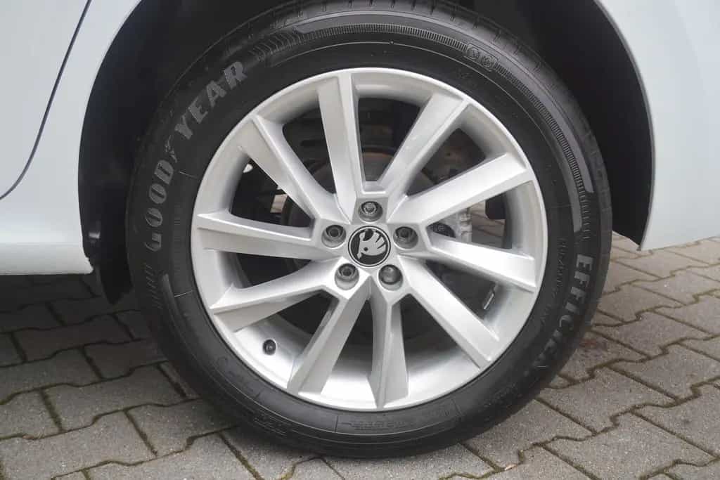 Skoda Kamiq 1.0 Clever LED Spurhalte Kamera Tempomat 02/2022-photo-29