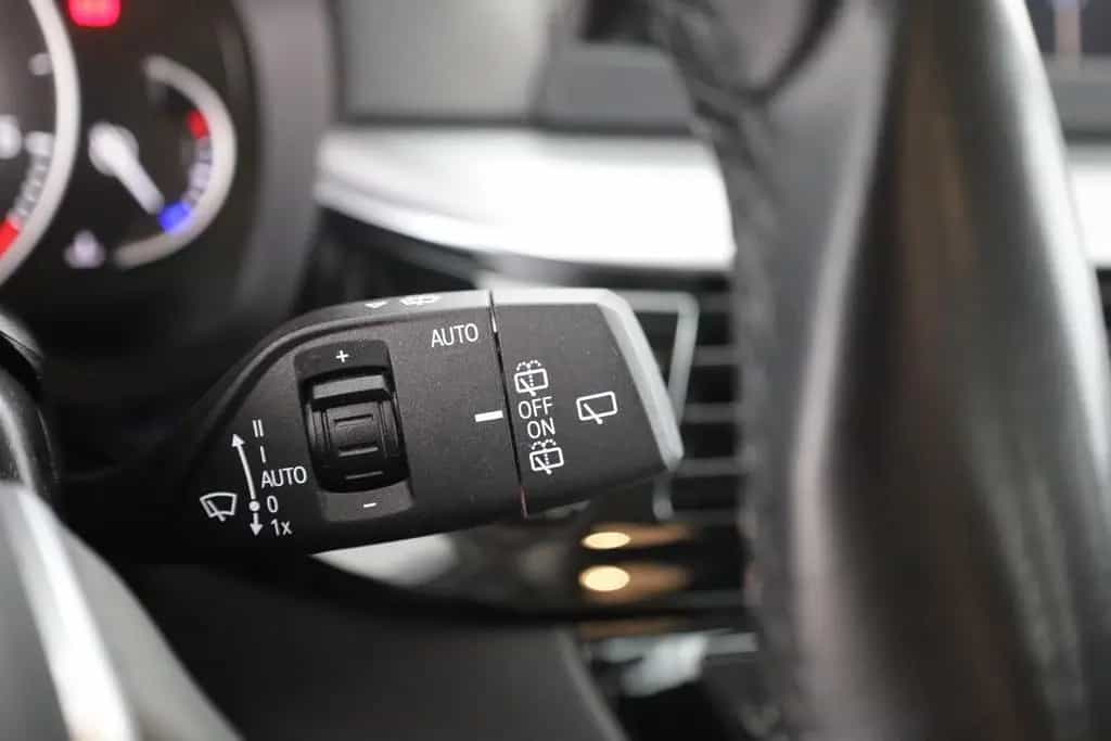BMW 520 d Touring LED Kamera Navi ACC Sitzheizung 04/2019-photo-20
