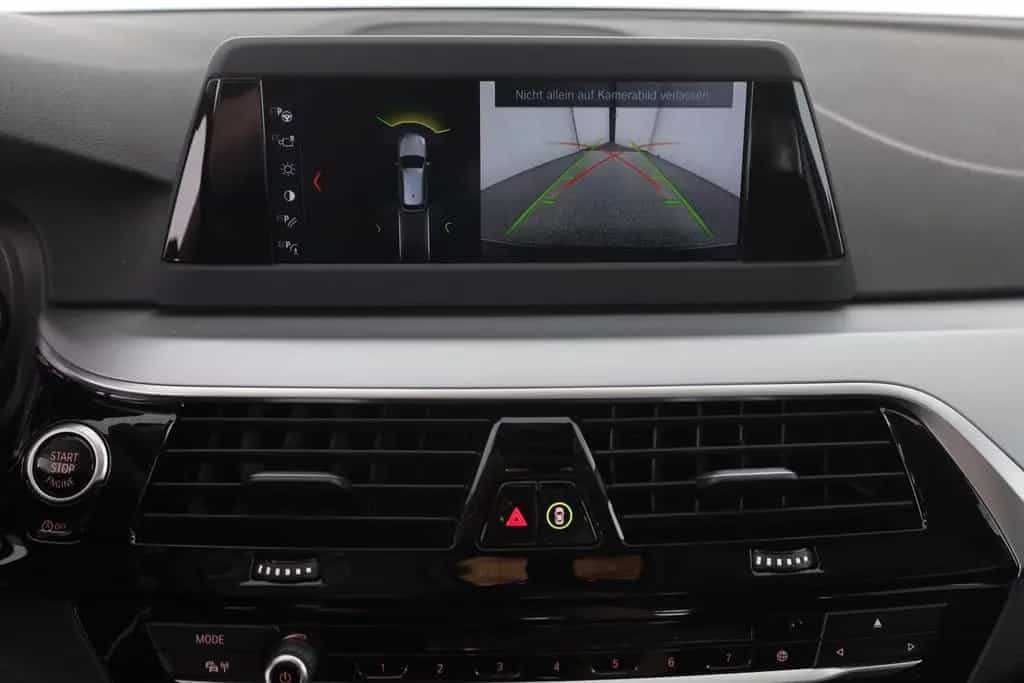 BMW 520 d Touring LED Kamera Navi ACC Sitzheizung 04/2019-photo-27