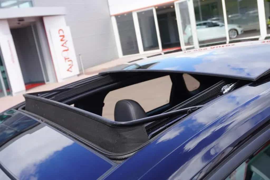 Hyundai i30 1.4 T-GDI N Line Panorama Kamera Sitzheizung 11/2018-photo-10