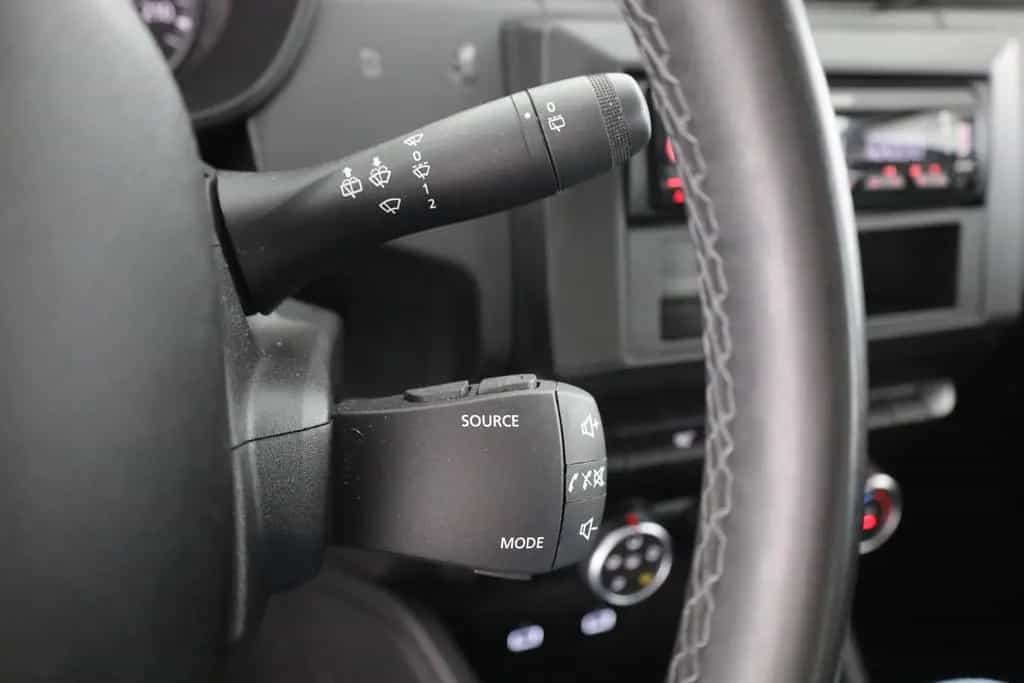 Dacia Duster II 1.3 TCe Comfort LED Sitzheizung Tempo 03/2023-photo-18