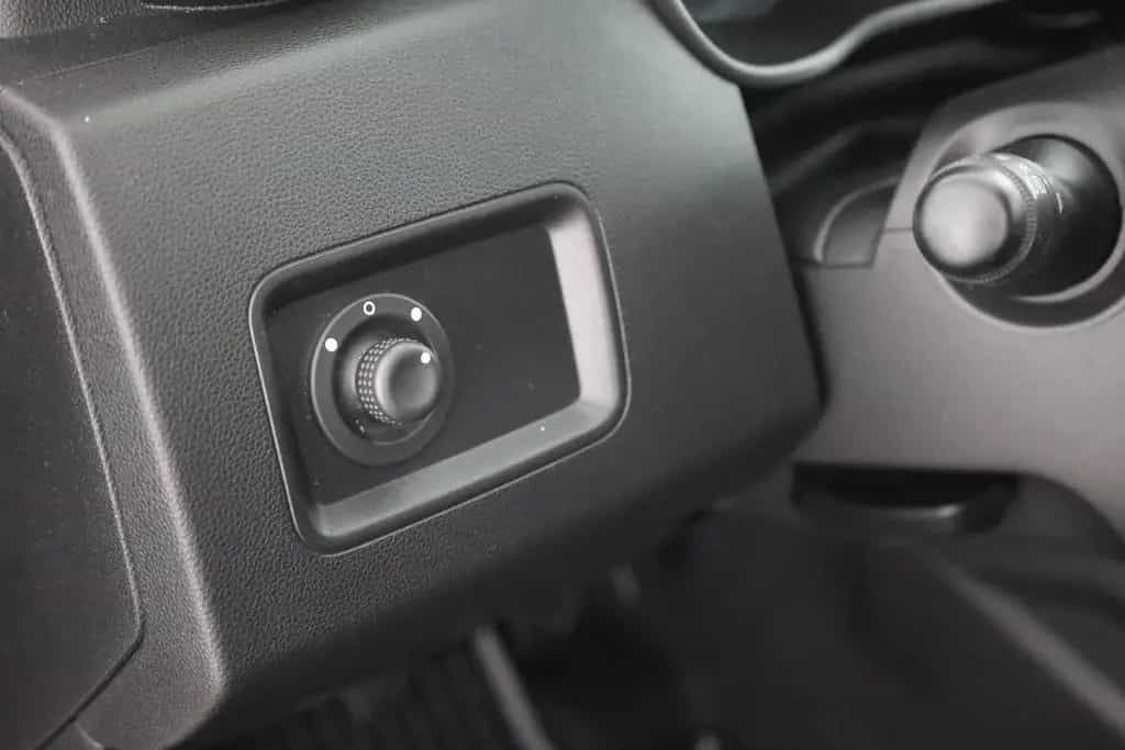 Dacia Duster II 1.3 TCe Comfort LED Sitzheizung Tempo 03/2023-photo-19