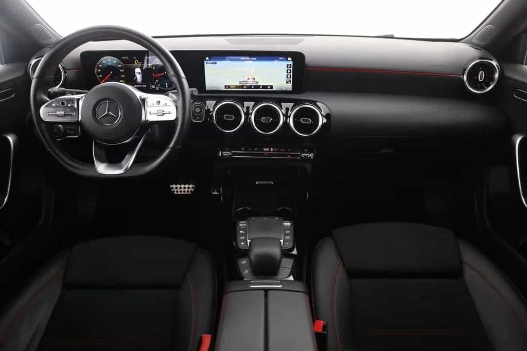 Mercedes-Benz A 35 AMG A35 AMG 4Matic LED Navi Alcantara AHK Kamera DAB 01/2021-photo-8