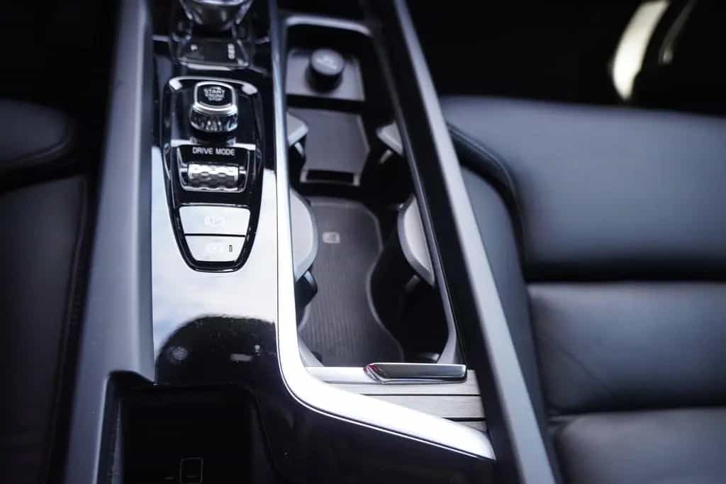 Volvo XC60 2.0 M-Hybrid Inscription 2WD LED Navi Leder 06/2020-photo-17
