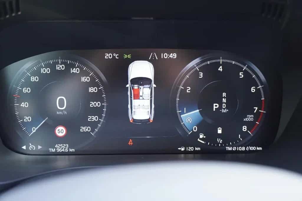Volvo XC60 2.0 M-Hybrid Inscription 2WD LED Navi Leder 06/2020-photo-18