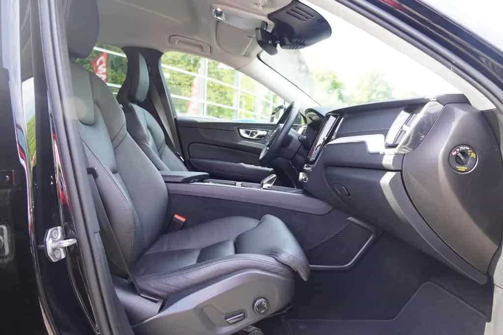 Volvo XC60 2.0 M-Hybrid Inscription 2WD LED Navi Leder 06/2020-photo-27