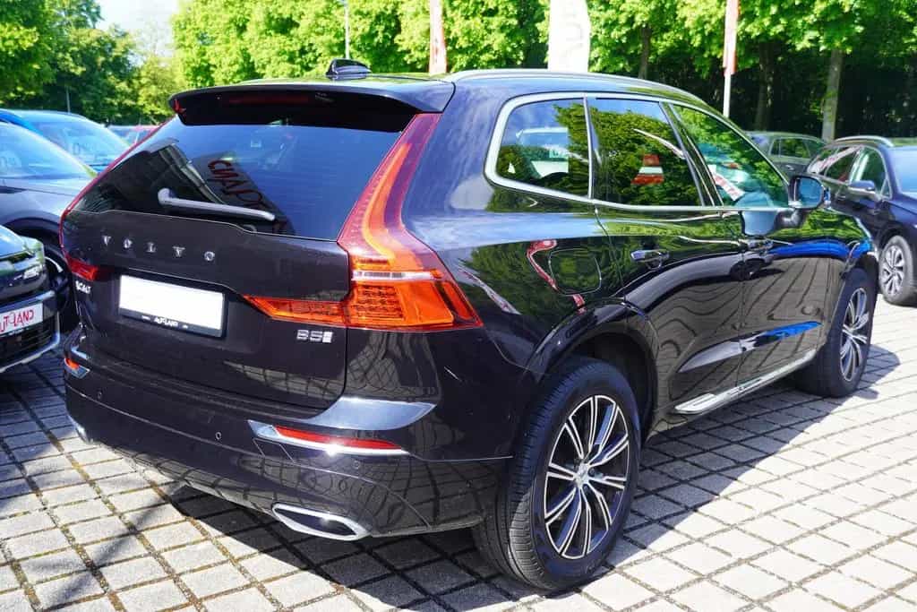 Volvo XC60 2.0 M-Hybrid Inscription 2WD LED Navi Leder 06/2020-photo-4