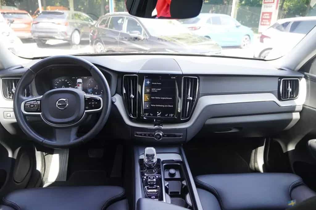 Volvo XC60 2.0 M-Hybrid Inscription 2WD LED Navi Leder 06/2020-photo-8