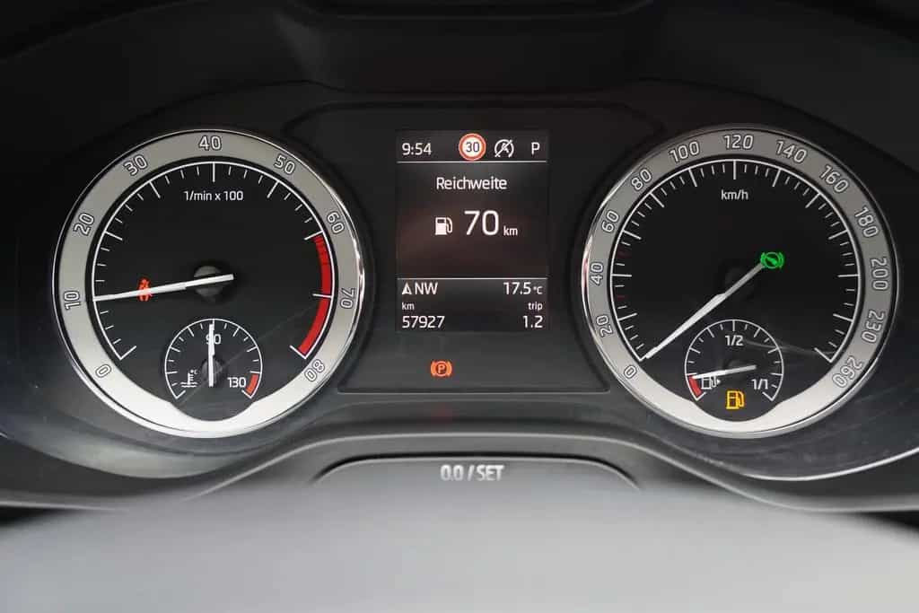 Skoda Karoq 1.5 TSI DSG Style LED Navi SmartLink PDC 09/2018-photo-14