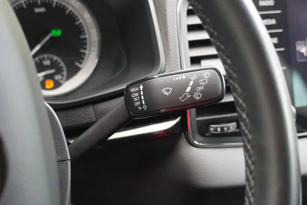 Skoda Karoq 1.5 TSI DSG Style LED Navi SmartLink PDC 09/2018-photo-18