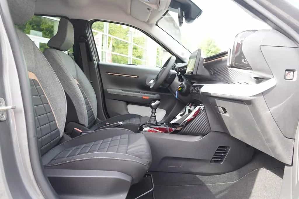 Citroën C3 Aircross 1.2 PureTech 100 LED Kamera Tempomat 08/2025-photo-24