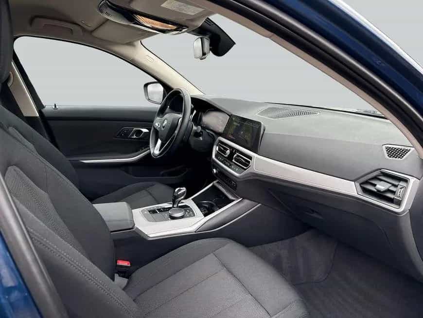BMW 320 d Touring xDrive Aut. PDC* AHK* 04/2021-photo-16