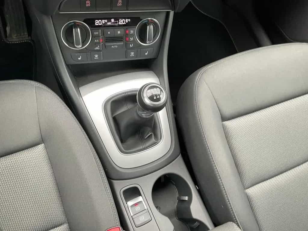 Audi Q3 TFSI Navi SHZ Klimaaut PDC Tempomat 11/2017-photo-12