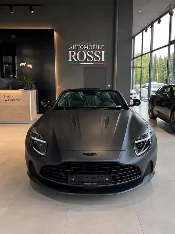 Aston Martin DB12 4.0 V8 Volante 06/2024-photo-1