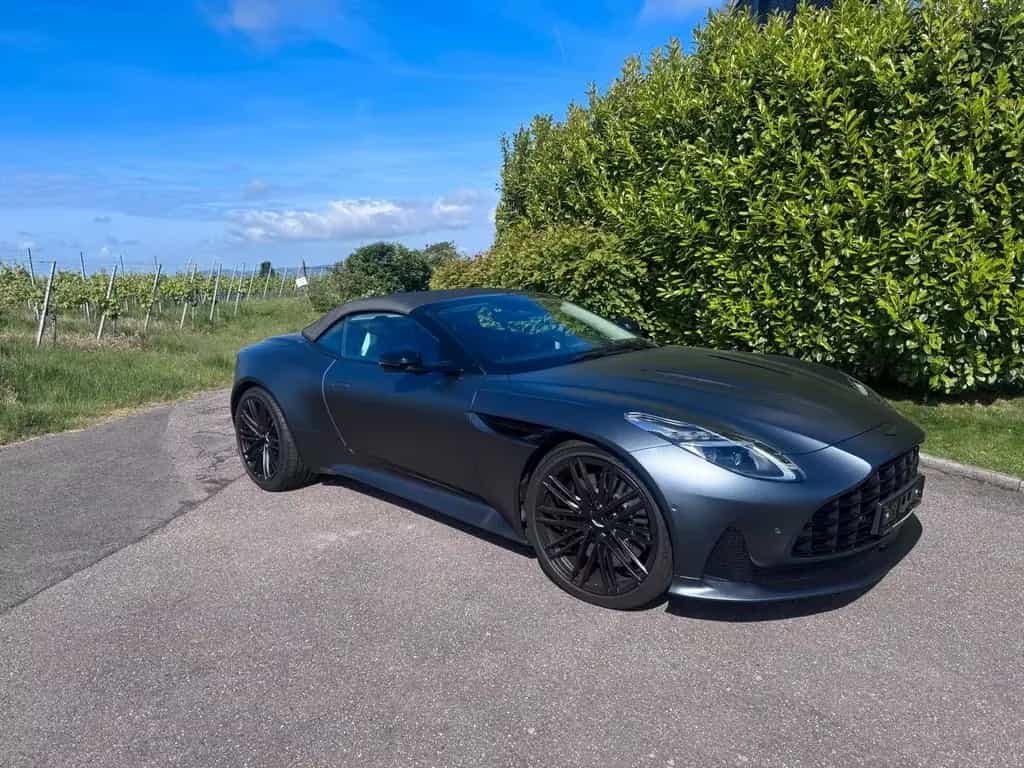 Aston Martin DB12 4.0 V8 Volante 06/2024-photo-2