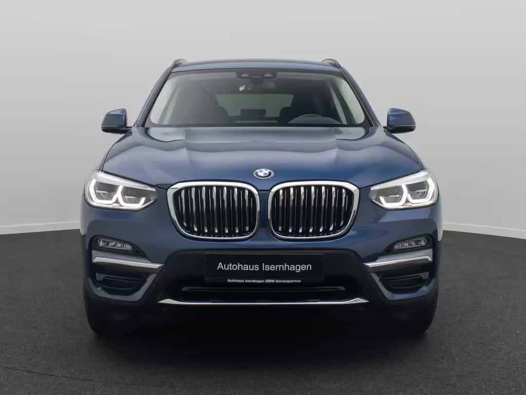BMW X3 xD20d Luxury Line Kamera AHK HUD Alarm 19Zoll 01/2019-photo-1