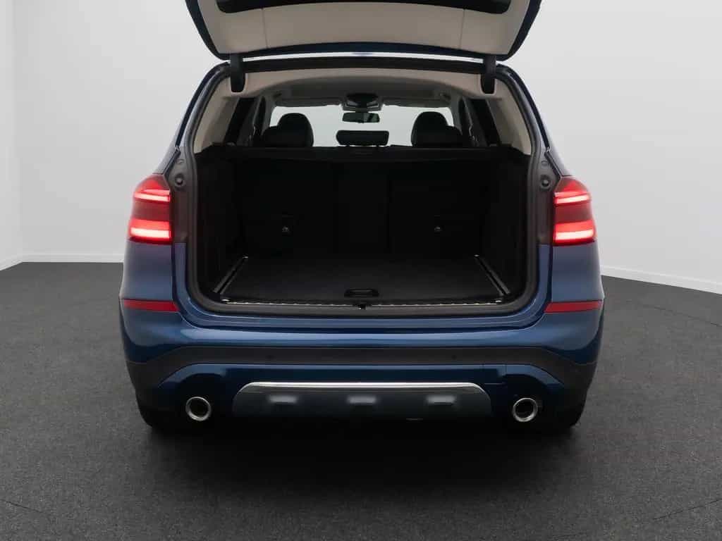 BMW X3 xD20d Luxury Line Kamera AHK HUD Alarm 19Zoll 01/2019-photo-12
