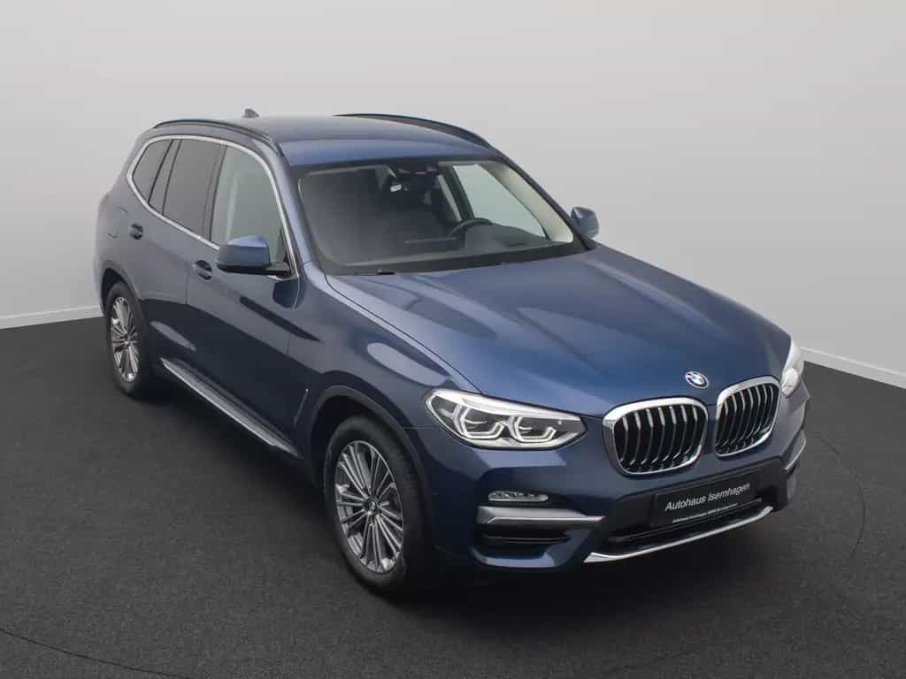 BMW X3 xD20d Luxury Line Kamera AHK HUD Alarm 19Zoll 01/2019-photo-2