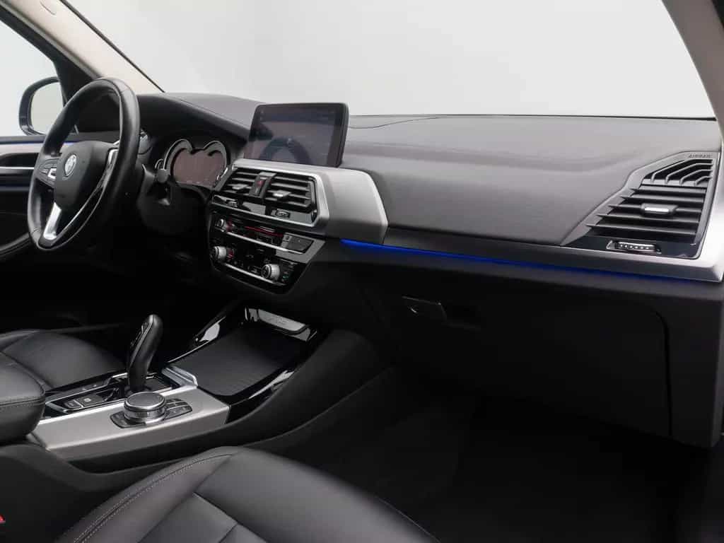 BMW X3 xD20d Luxury Line Kamera AHK HUD Alarm 19Zoll 01/2019-photo-22