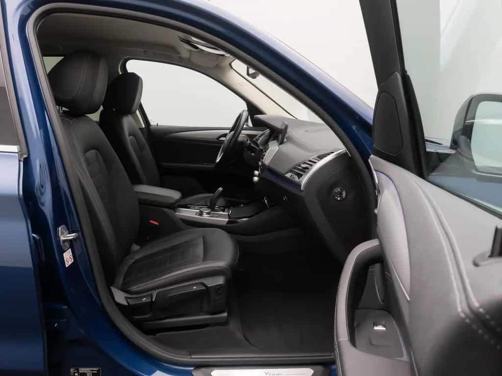 BMW X3 xD20d Luxury Line Kamera AHK HUD Alarm 19Zoll 01/2019-photo-23