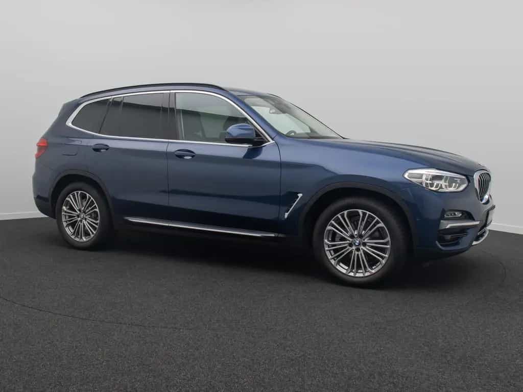 BMW X3 xD20d Luxury Line Kamera AHK HUD Alarm 19Zoll 01/2019-photo-3