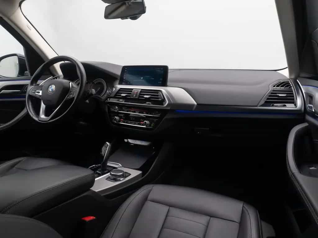 BMW X3 xD20d Luxury Line Kamera AHK HUD Alarm 19Zoll 01/2019-photo-38