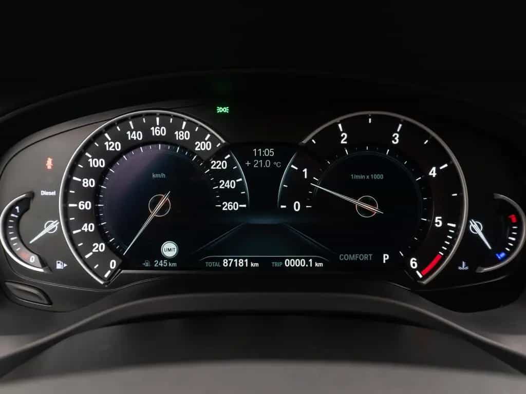 BMW X3 xD20d Luxury Line Kamera AHK HUD Alarm 19Zoll 01/2019-photo-39
