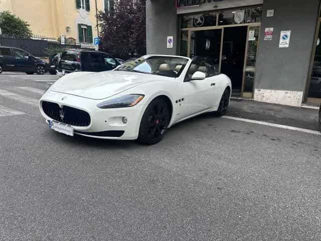 Maserati GranCabrio MASERATI GranCabrio 4.7 V8-Full Optional 06/2011-photo-1