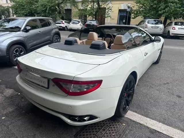 Maserati GranCabrio MASERATI GranCabrio 4.7 V8-Full Optional 06/2011-photo-12