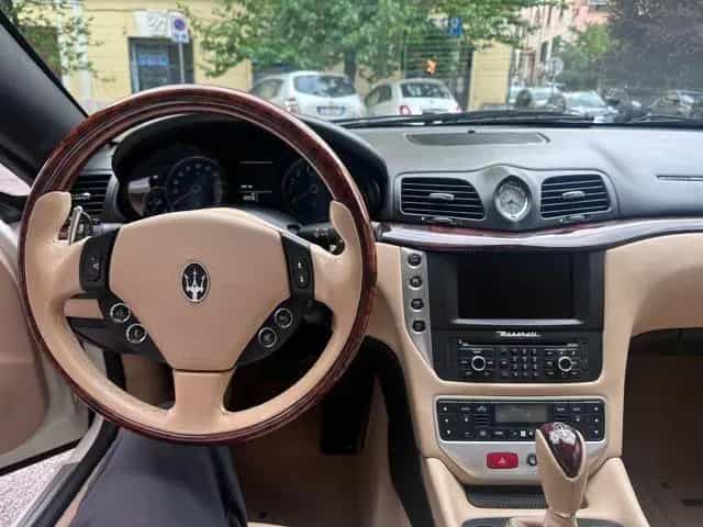 Maserati GranCabrio MASERATI GranCabrio 4.7 V8-Full Optional 06/2011-photo-8