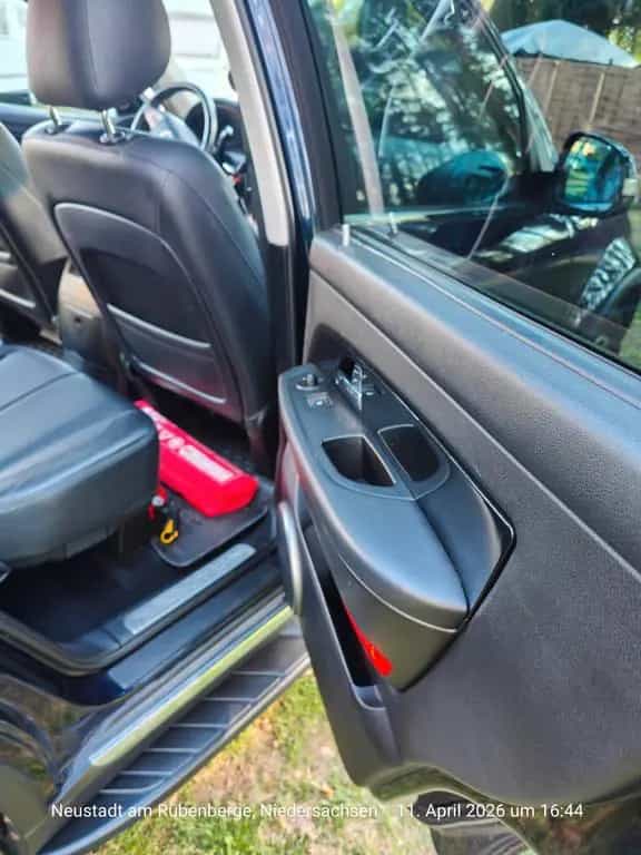 Ssangyong REXTON 2.2 Diesel e-XDi 220 Executive 4WD Au... 02/2016-photo-10