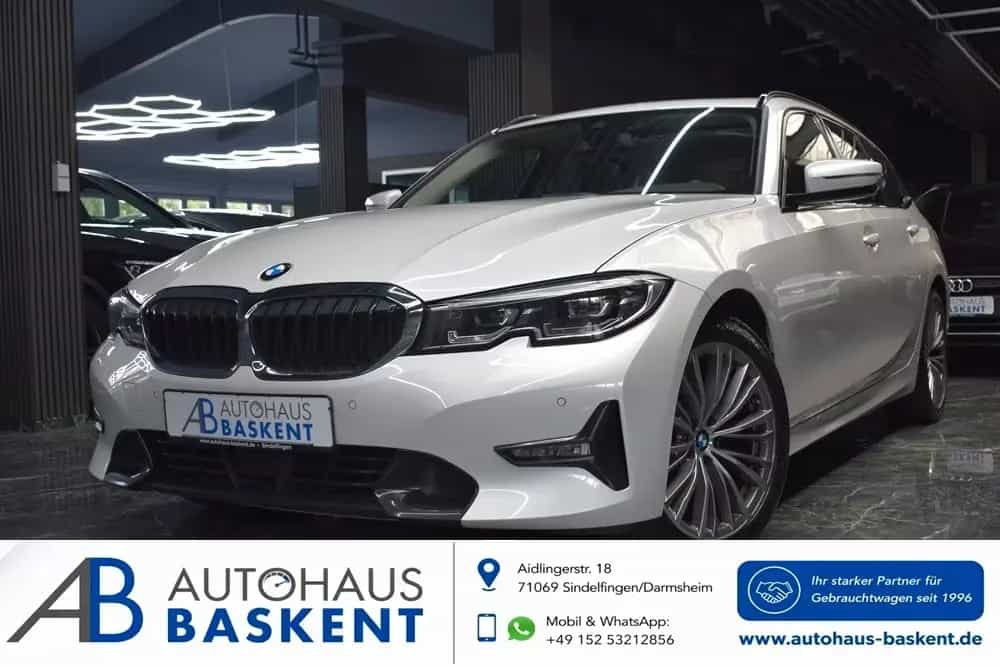 BMW 320 d Touring xDrive SPORT LINE*AHK*PANO*ACC*LED 10/2021-photo-0