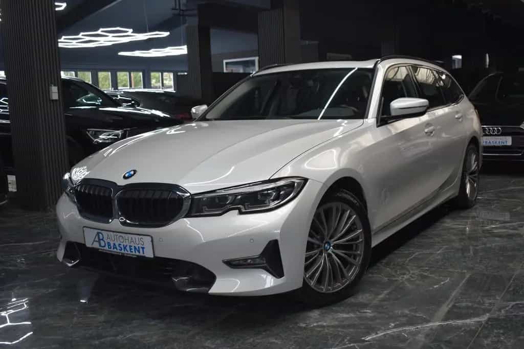 BMW 320 d Touring xDrive SPORT LINE*AHK*PANO*ACC*LED 10/2021-photo-14