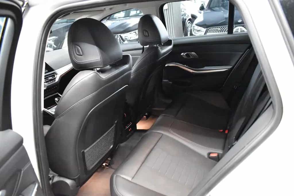 BMW 320 d Touring xDrive SPORT LINE*AHK*PANO*ACC*LED 10/2021-photo-15